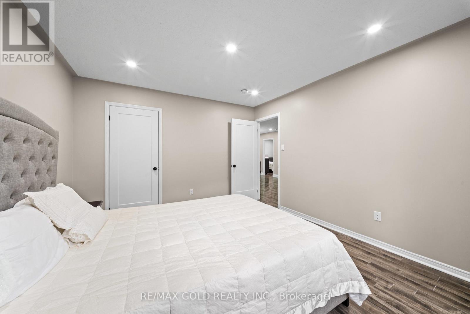 119 Mountainash Road, Brampton, Ontario L6R 1H8 - Photo 33 - W13678988