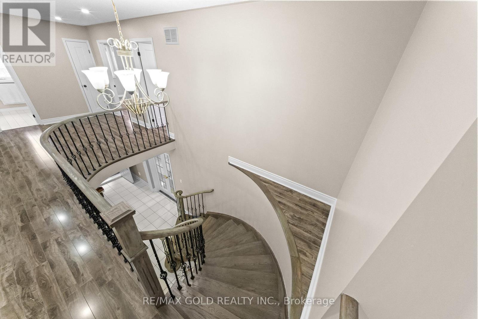 119 Mountainash Road, Brampton, Ontario L6R 1H8 - Photo 24 - W13678988