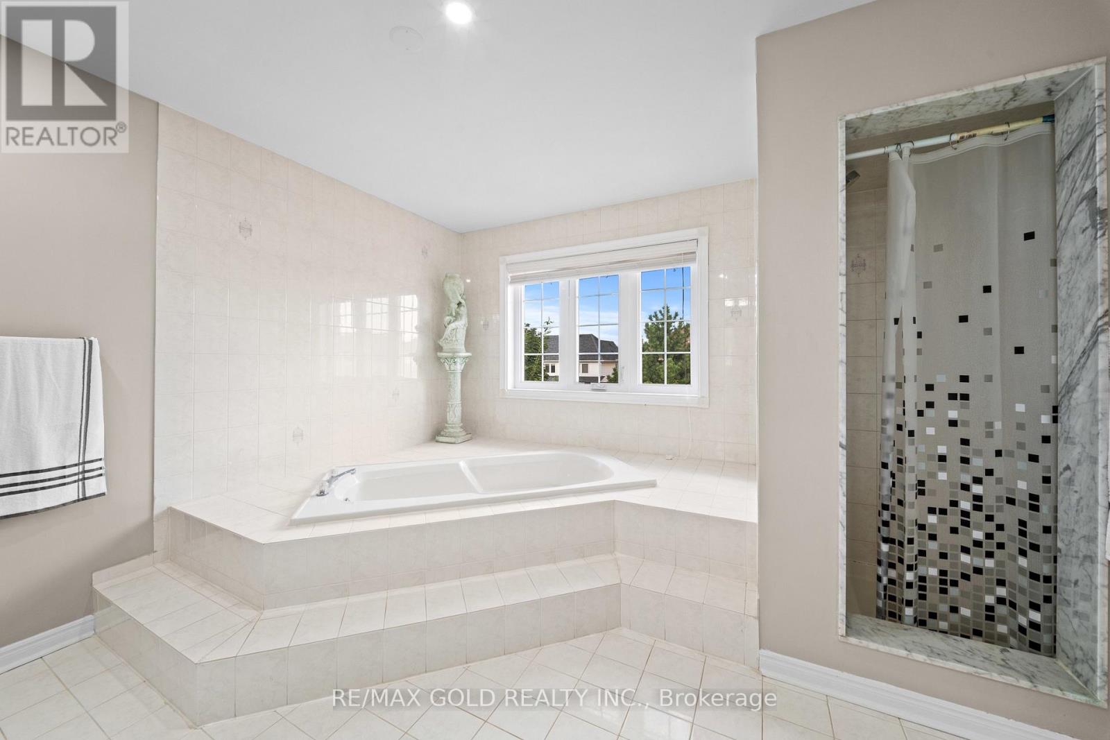 119 Mountainash Road, Brampton, Ontario L6R 1H8 - Photo 47 - W13678988