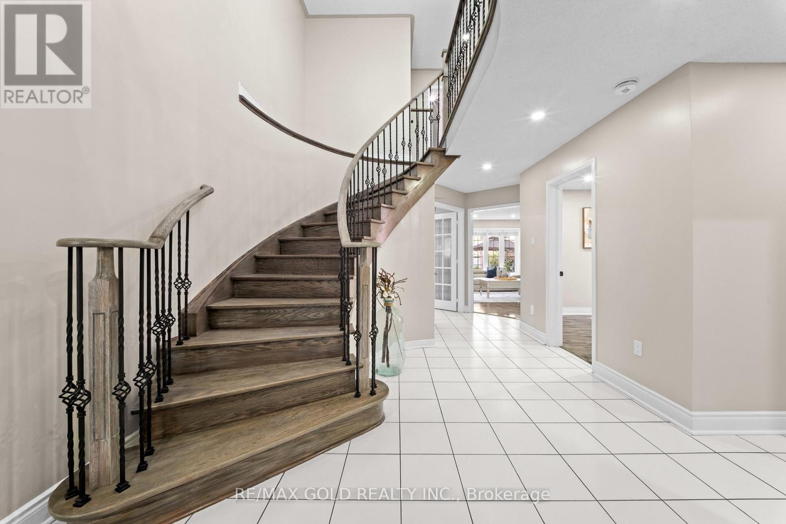 119 Mountainash Road, Brampton, Ontario L6R 1H8 - Photo 32 - W13678988