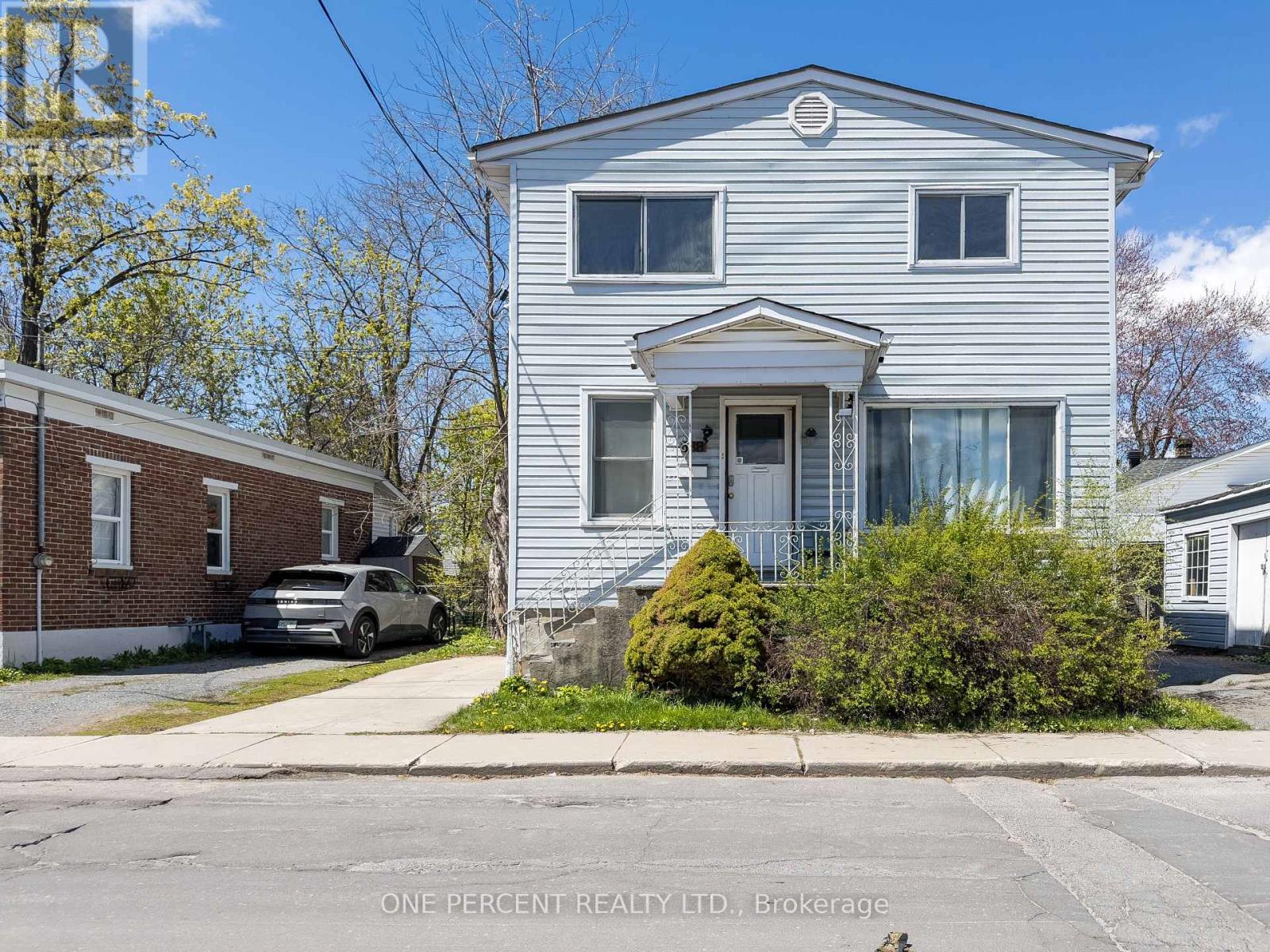 138 Chatham Street, Kingston, Ontario  K7K 4H4 - Photo 2 - X13679136