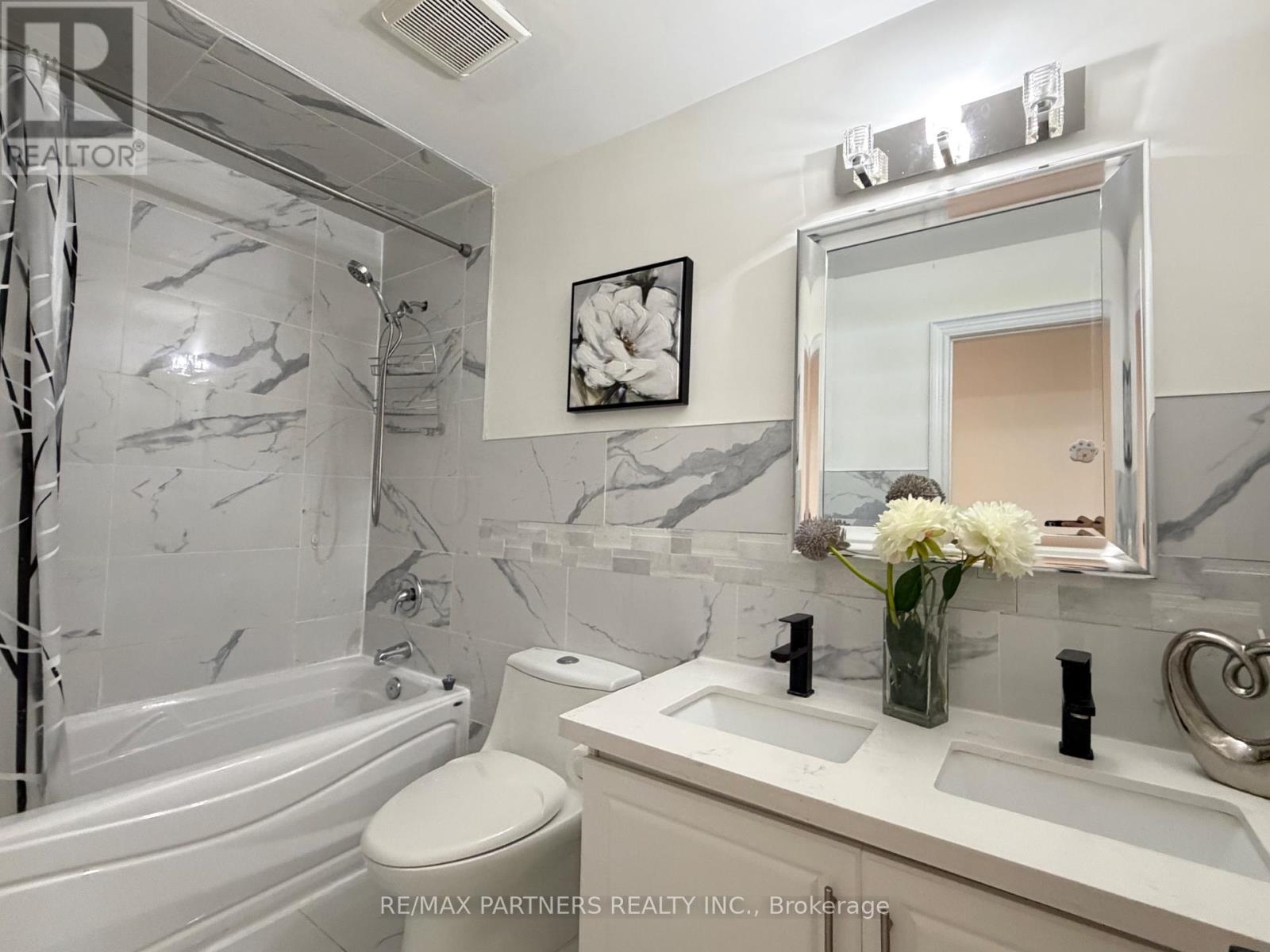 21 Russell Hill Road, Markham, Ontario  L6C 2L8 - Photo 19 - N13678448