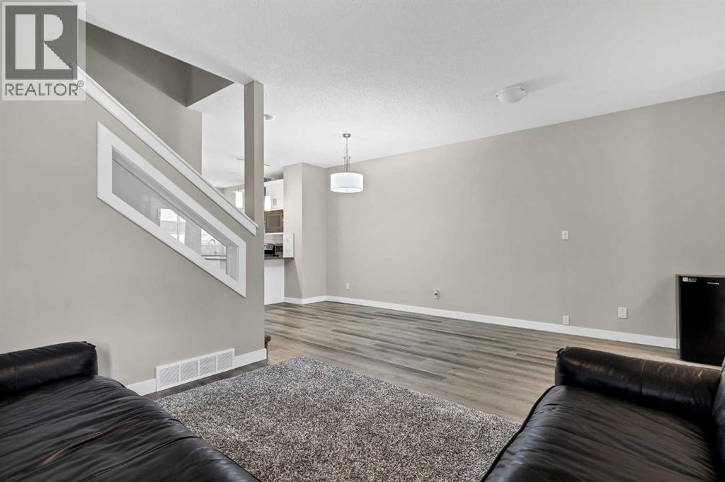 333 Ravenstern Link SE, Airdrie, Alberta  T4A 0W5 - Photo 3 - A2337235