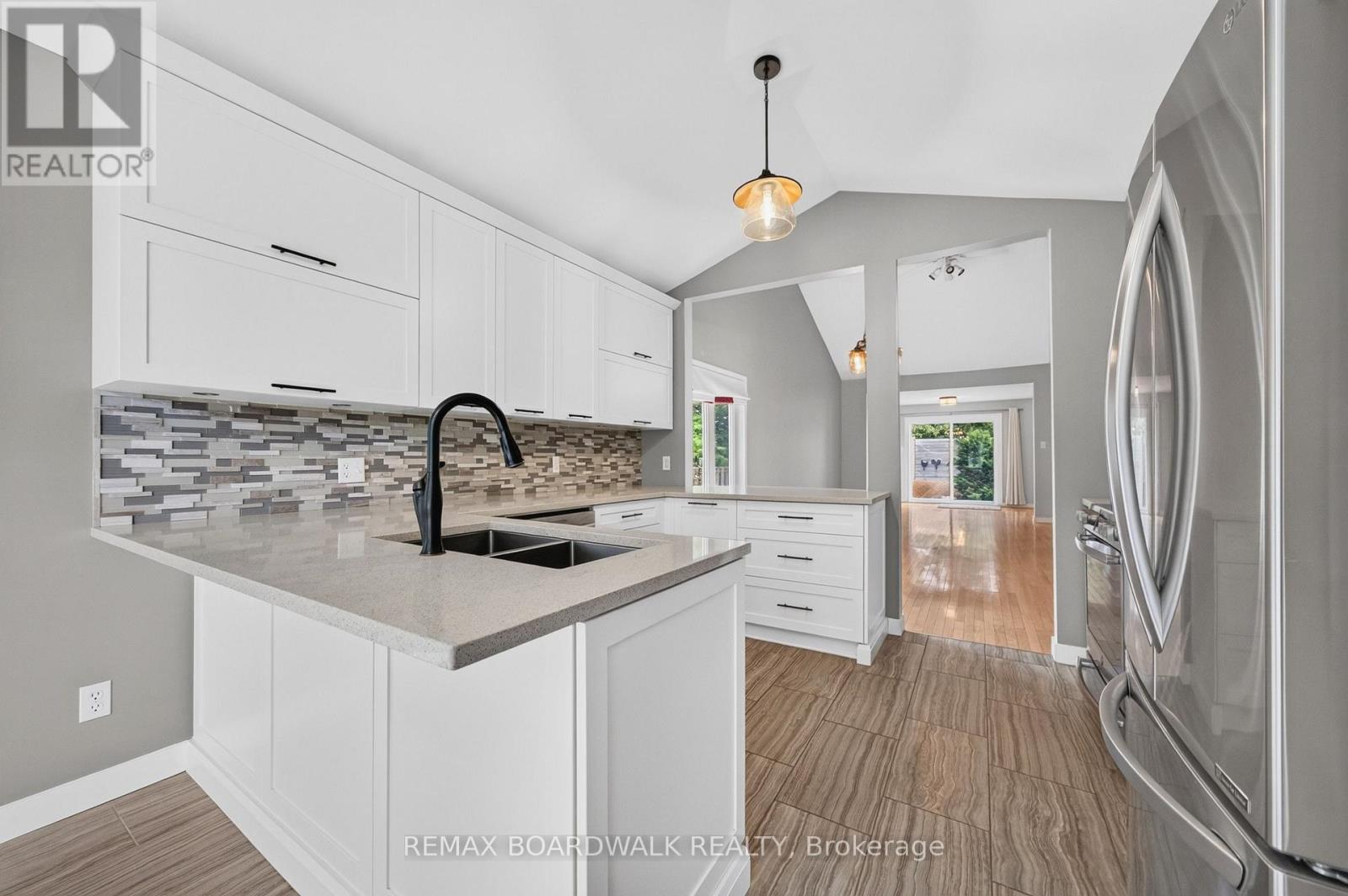 22 Burnstead Crescent, Ottawa, Ontario  K2M 2T7 - Photo 10 - X13679162