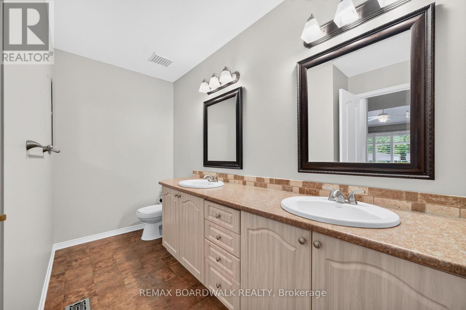 22 Burnstead Crescent, Ottawa, Ontario  K2M 2T7 - Photo 18 - X13679162