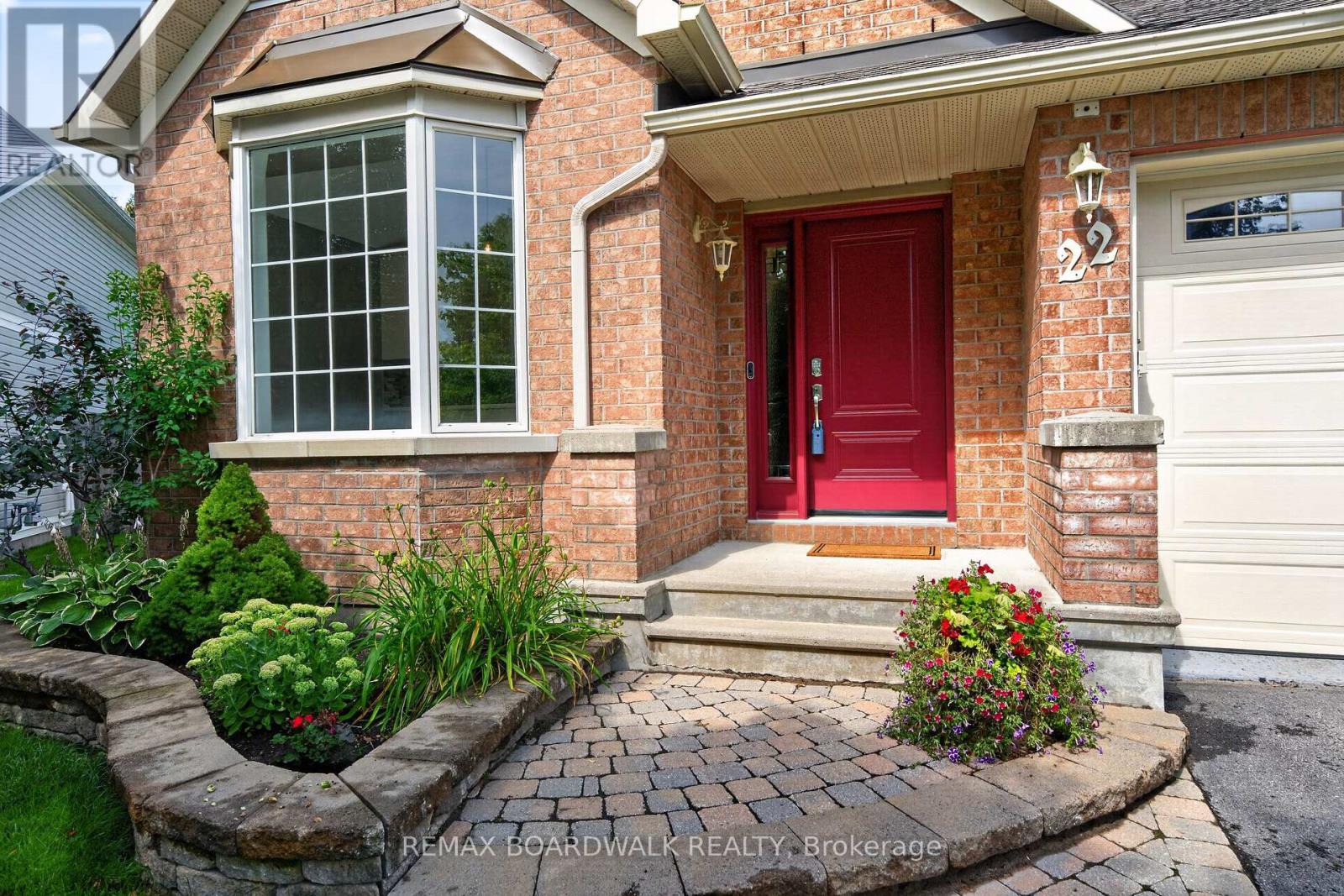 22 Burnstead Crescent, Ottawa, Ontario  K2M 2T7 - Photo 2 - X13679162