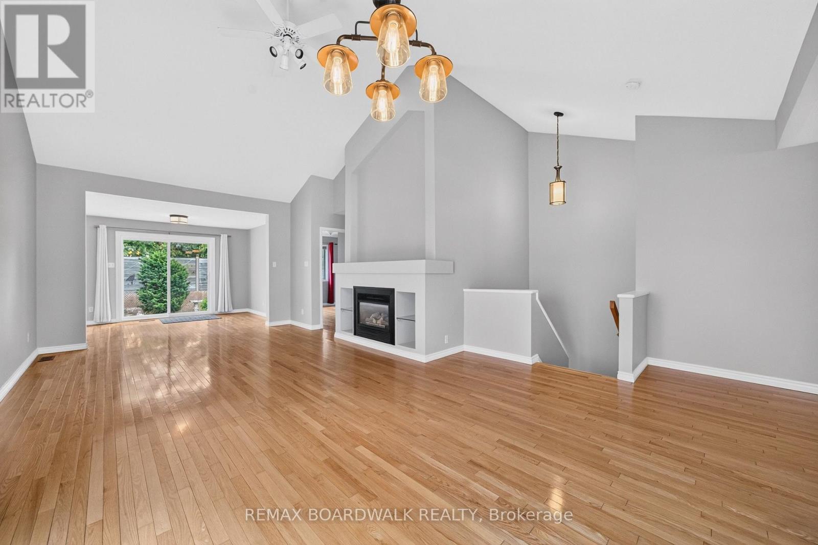 22 Burnstead Crescent, Ottawa, Ontario  K2M 2T7 - Photo 5 - X13679162