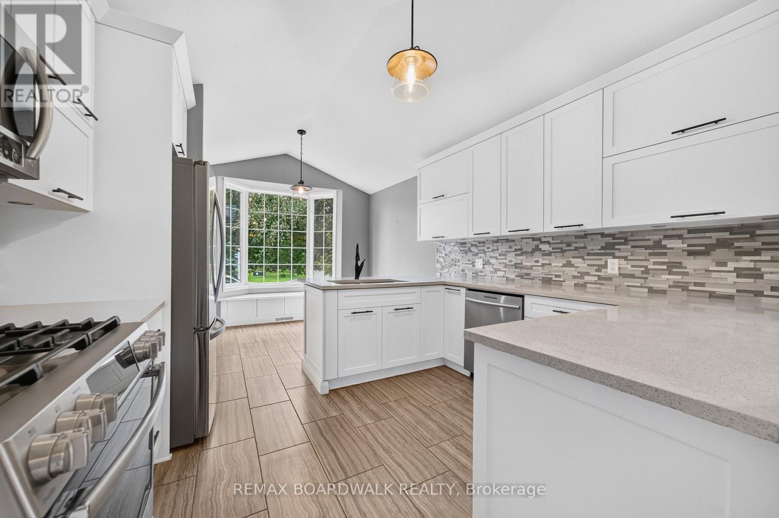 22 Burnstead Crescent, Ottawa, Ontario  K2M 2T7 - Photo 8 - X13679162
