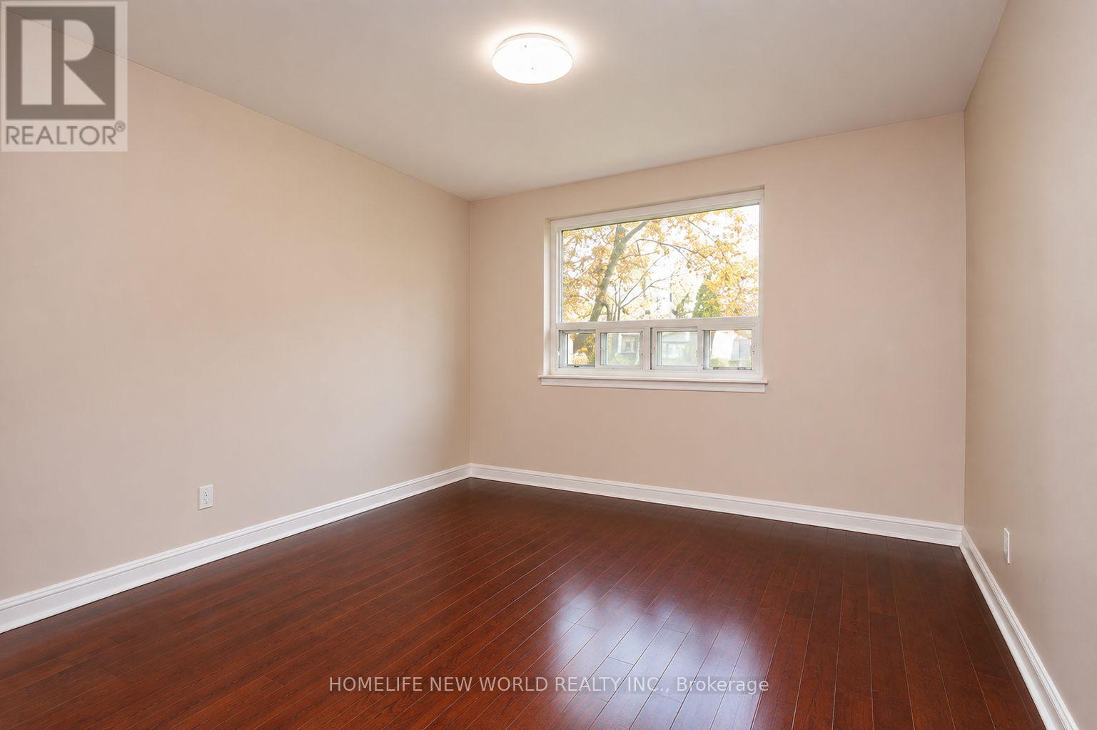 54 Southwell Drive, Toronto, Ontario  M3B 2N9 - Photo 5 - C13679156