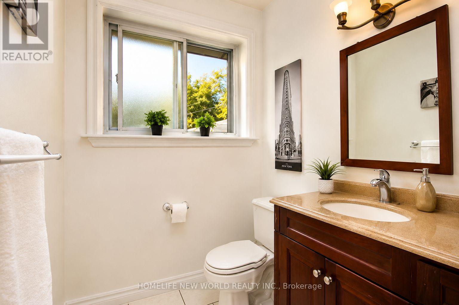 54 Southwell Drive, Toronto, Ontario  M3B 2N9 - Photo 7 - C13679156