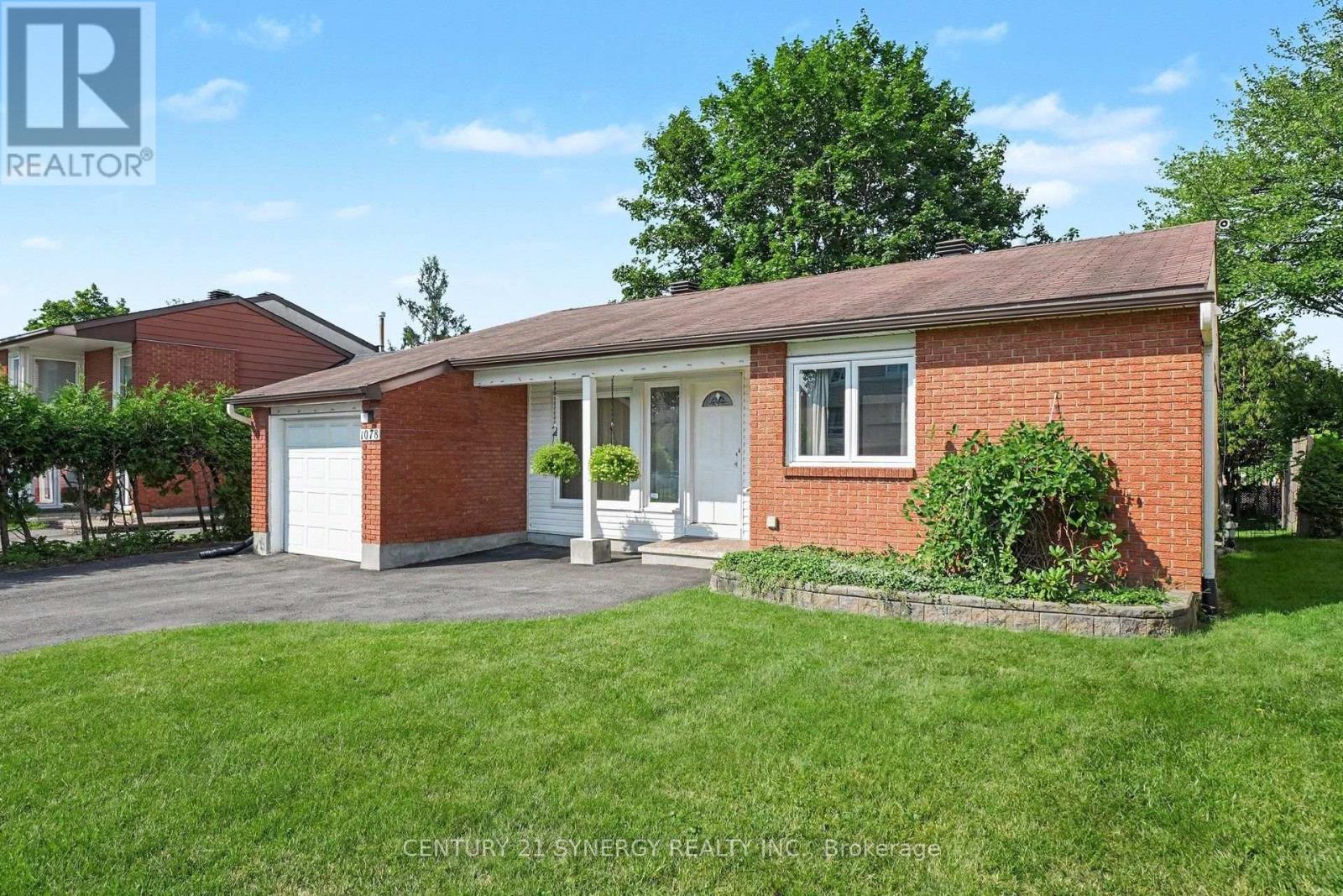 1078 Alenmede Crescent, Ottawa, Ontario  K2B 8H3 - Photo 2 - X13648654