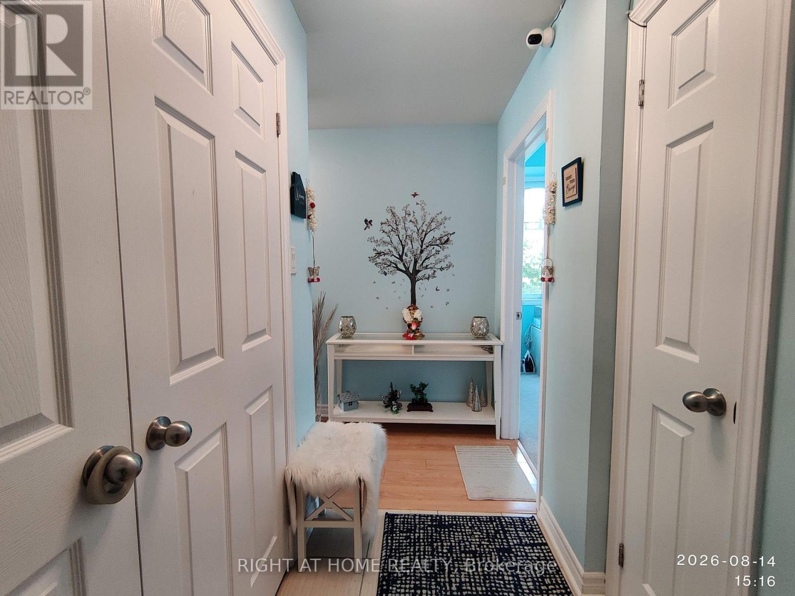 19-02 - 2420 Baronwood Drive, Oakville, Ontario  L6M 0X6 - Photo 2 - W13679168