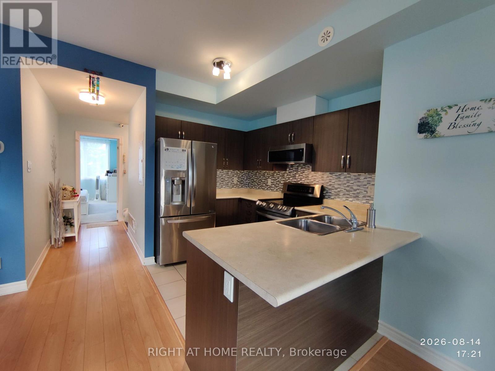 19-02 - 2420 Baronwood Drive, Oakville, Ontario  L6M 0X6 - Photo 4 - W13679168