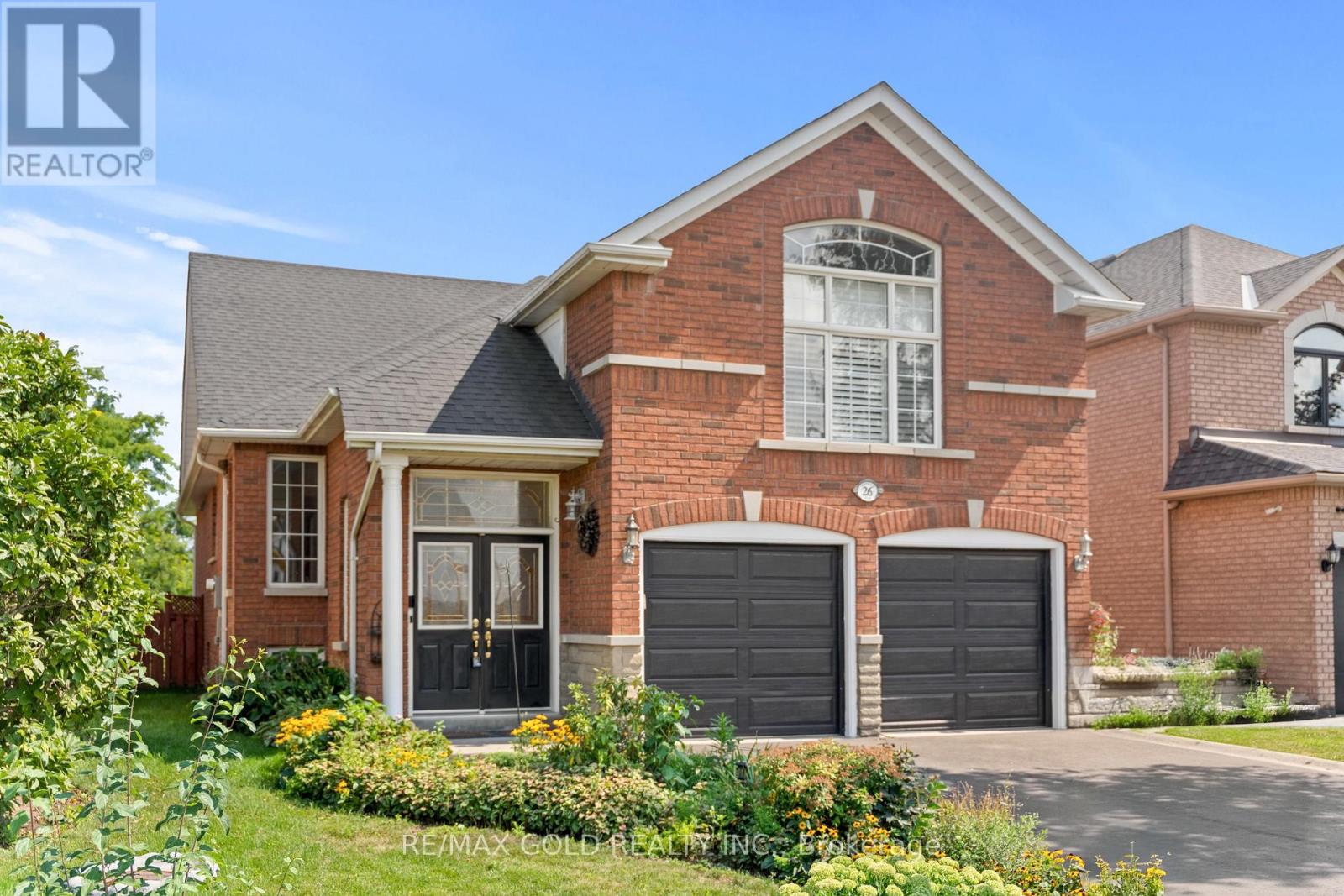 26 Highwood Road, Brampton, Ontario  L6Z 4T7 - Photo 2 - W13679170