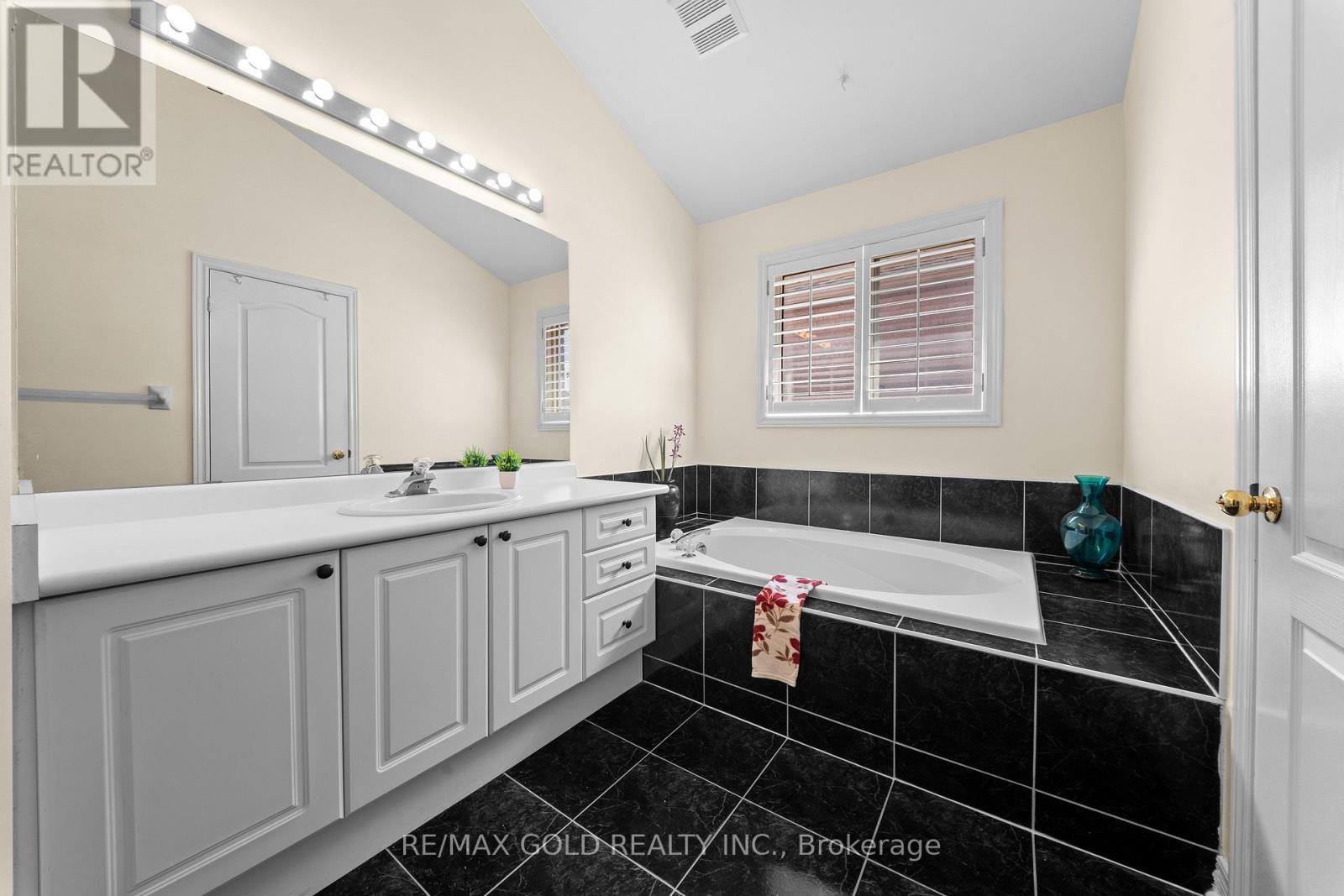 26 Highwood Road, Brampton, Ontario  L6Z 4T7 - Photo 27 - W13679170