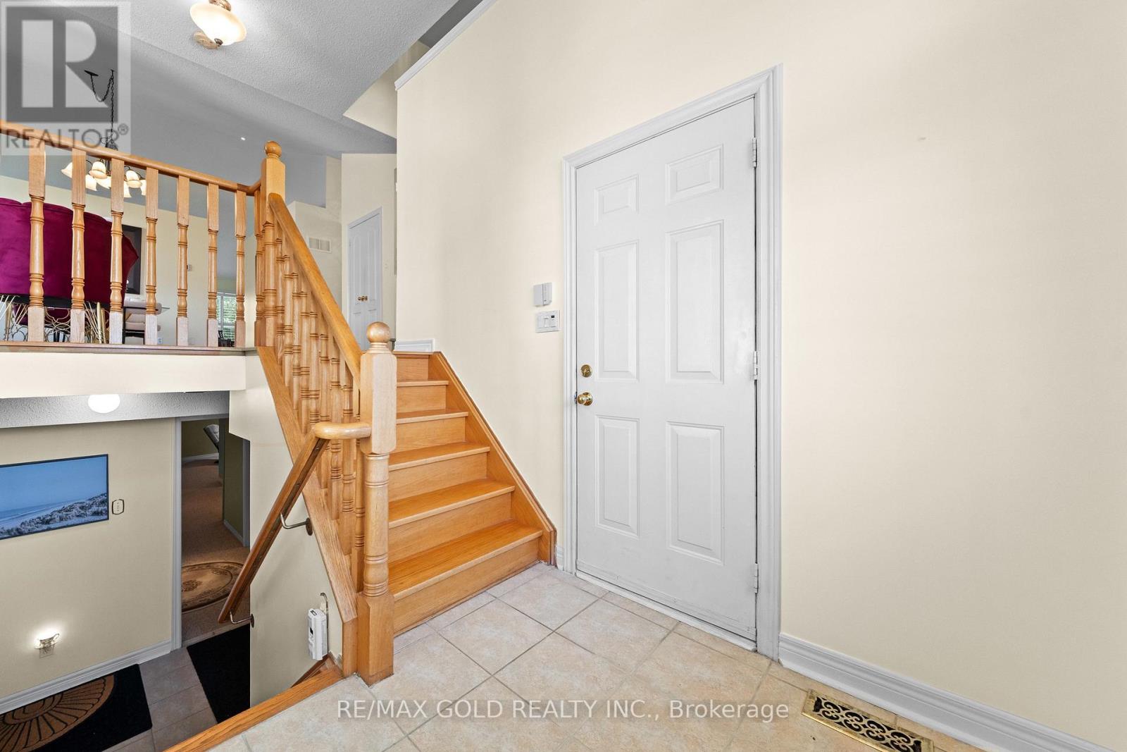 26 Highwood Road, Brampton, Ontario  L6Z 4T7 - Photo 9 - W13679170