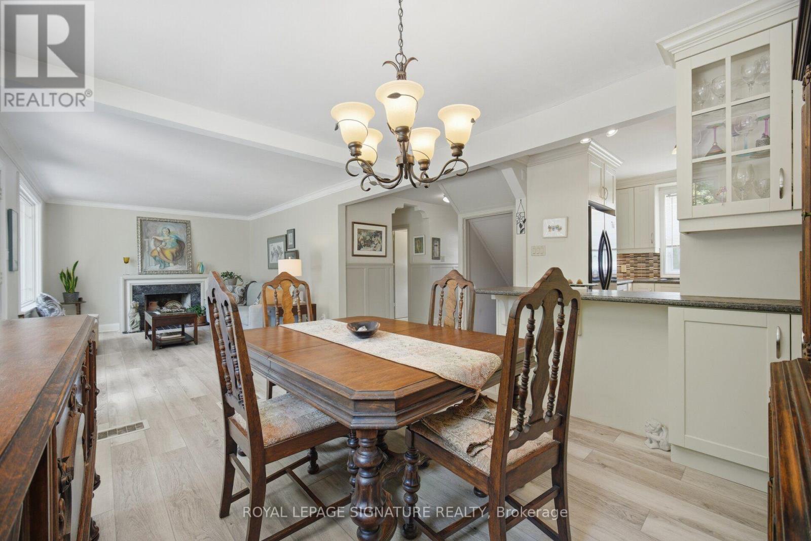 10 Elmview Court, Toronto, Ontario  M9A 2T8 - Photo 11 - W13679174