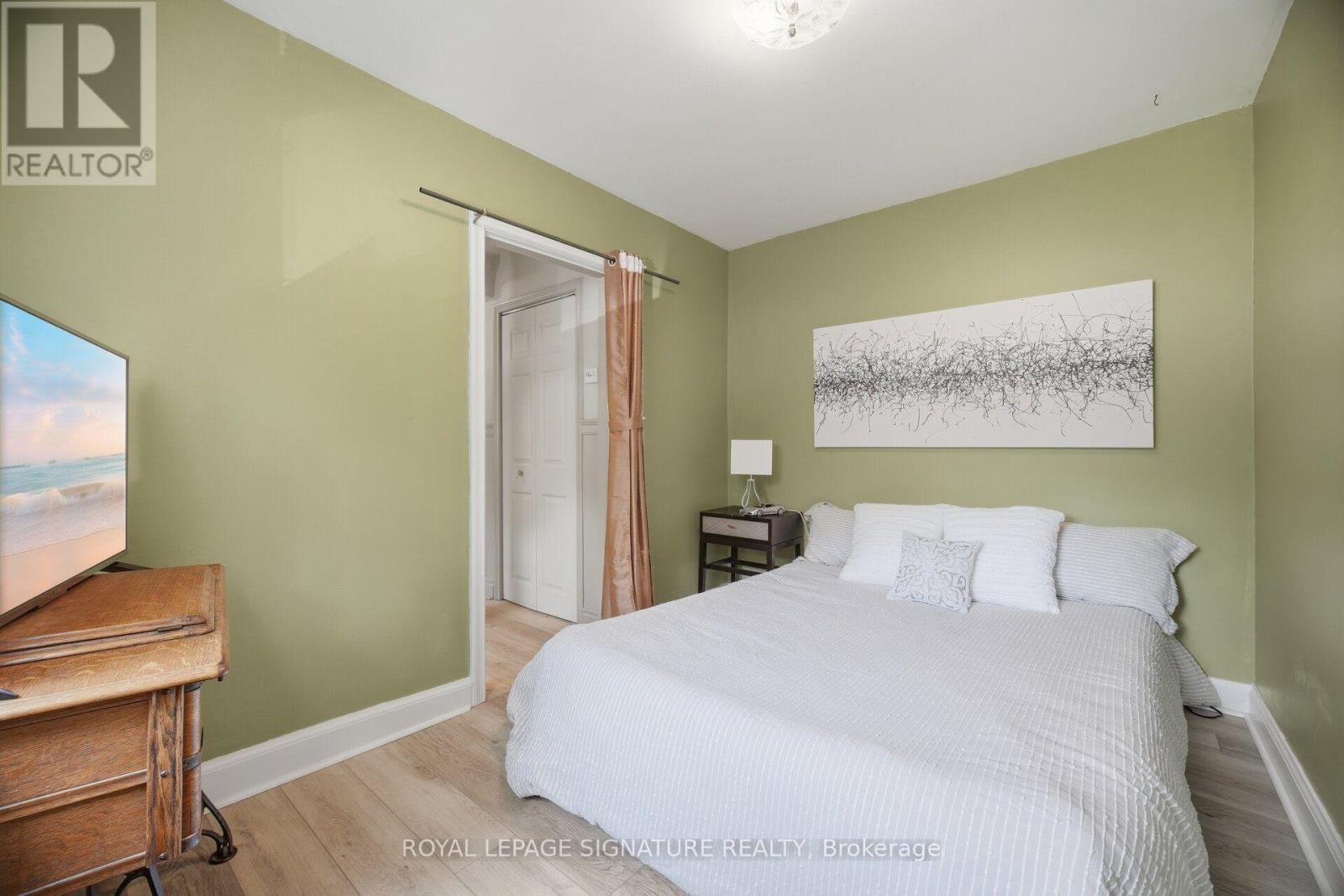 10 Elmview Court, Toronto, Ontario  M9A 2T8 - Photo 20 - W13679174