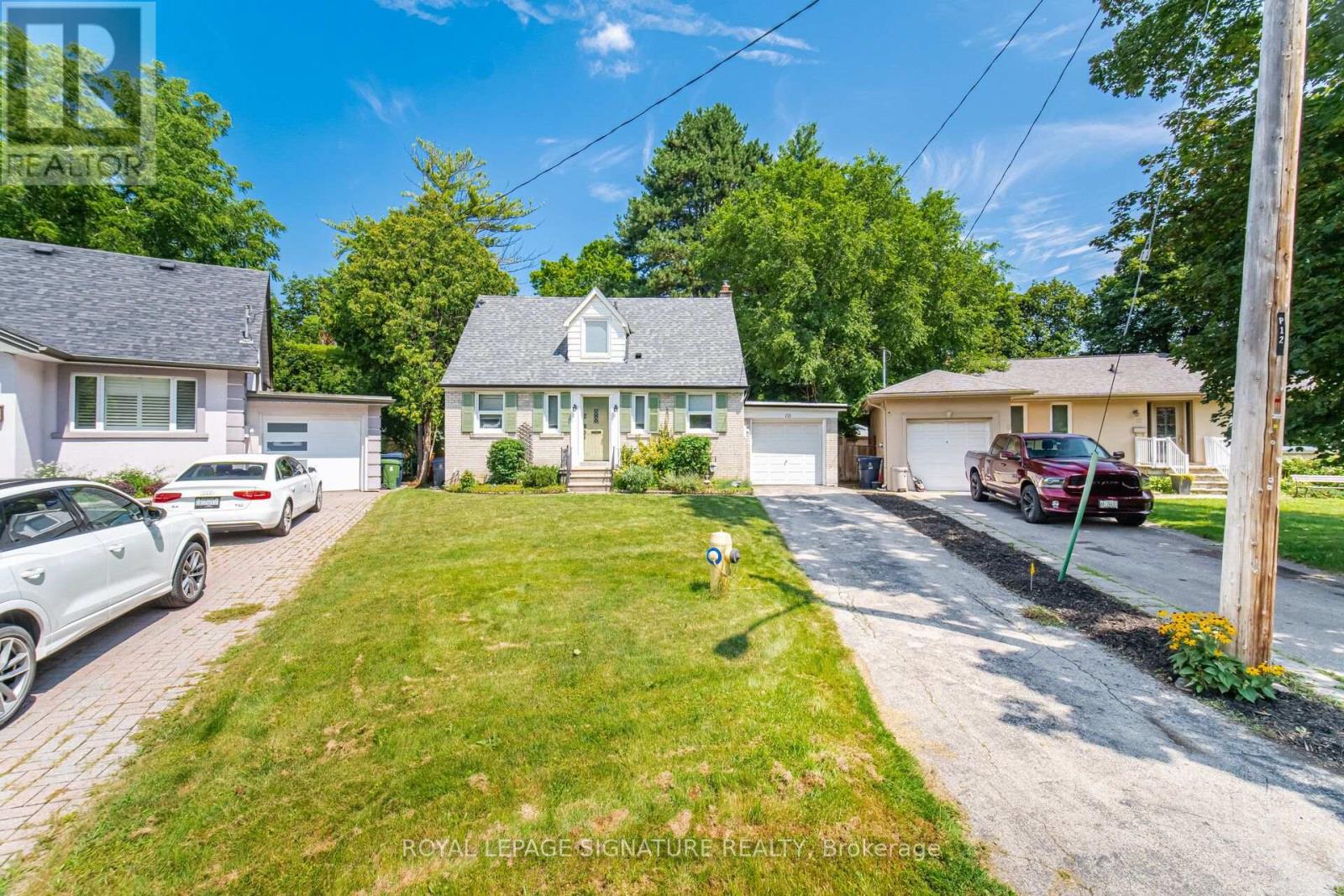 10 Elmview Court, Toronto, Ontario  M9A 2T8 - Photo 3 - W13679174