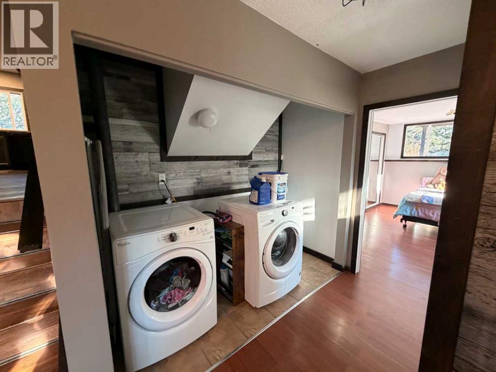 987 1 Avenue, Sundre, Alberta  T0M 1X0 - Photo 26 - A2312235