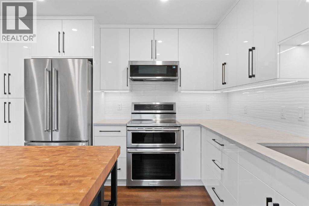 195 Lake Wapta Rise Se, Calgary, Alberta  T2J 2N4 - Photo 14 - A2336093