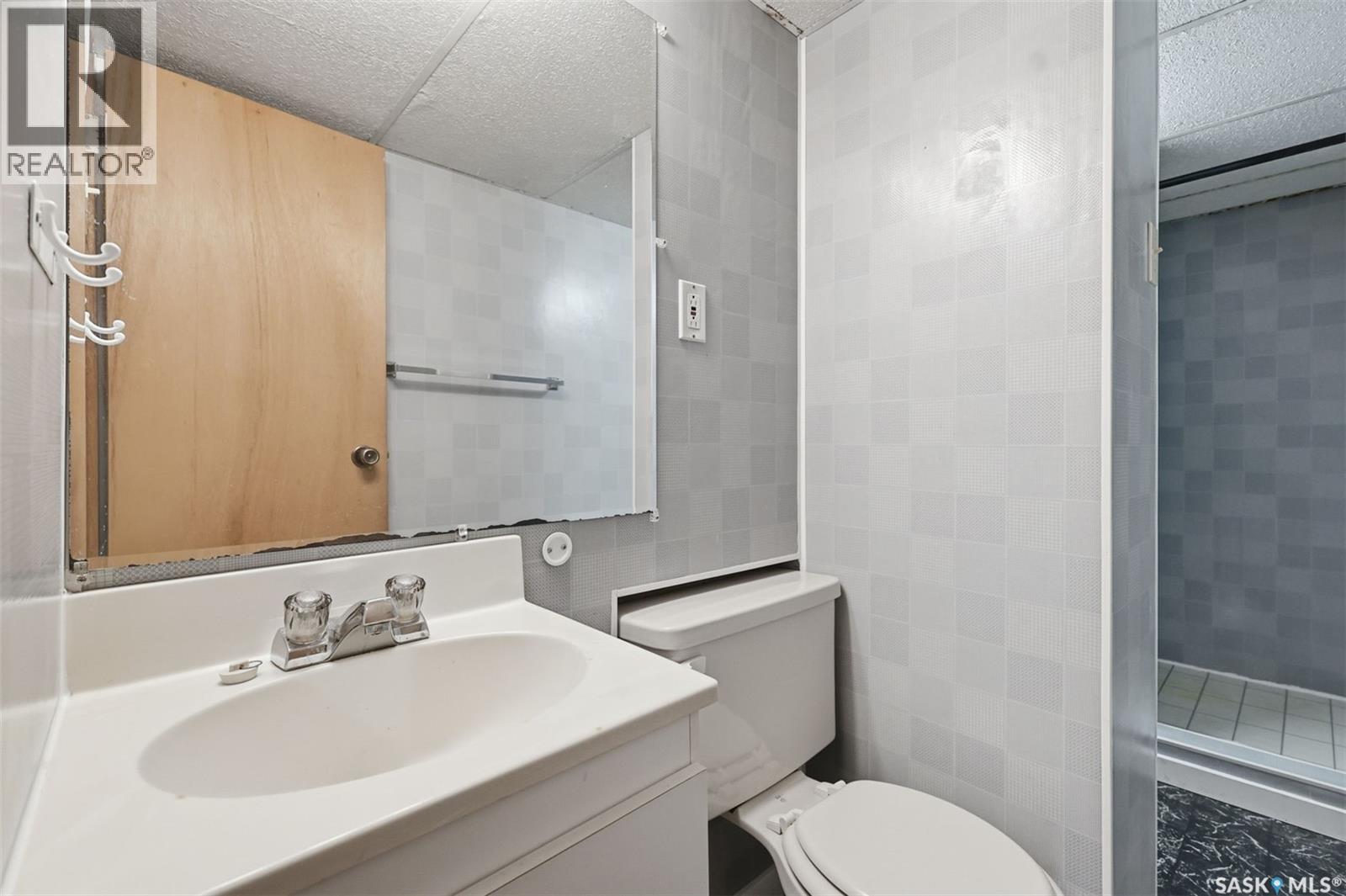 210 Lloyd Crescent, Saskatoon, Saskatchewan  S7L 4Z1 - Photo 35 - SK045620