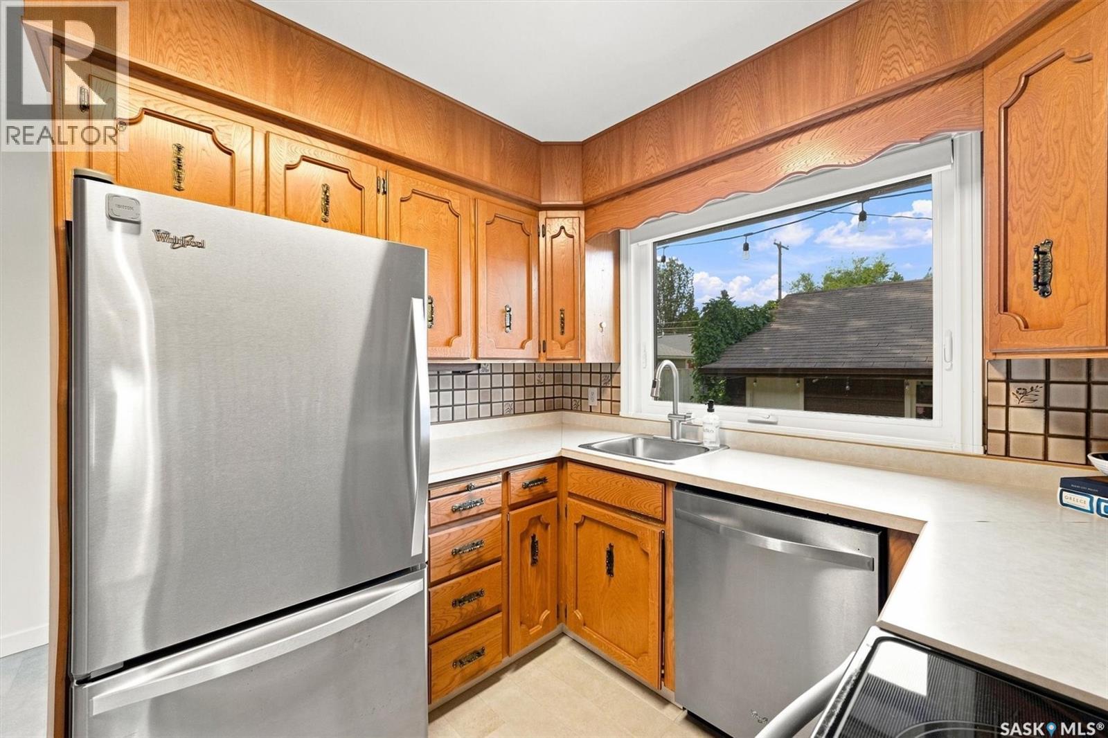 2202 Albert Avenue, Saskatoon, Saskatchewan  S7J 1K2 - Photo 12 - SK045510