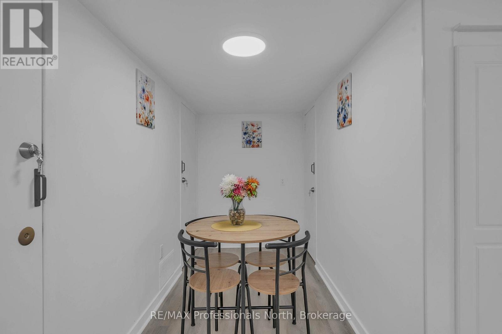 63 The Queensway N, Georgina, Ontario  L4P 0L2 - Photo 42 - N13677976