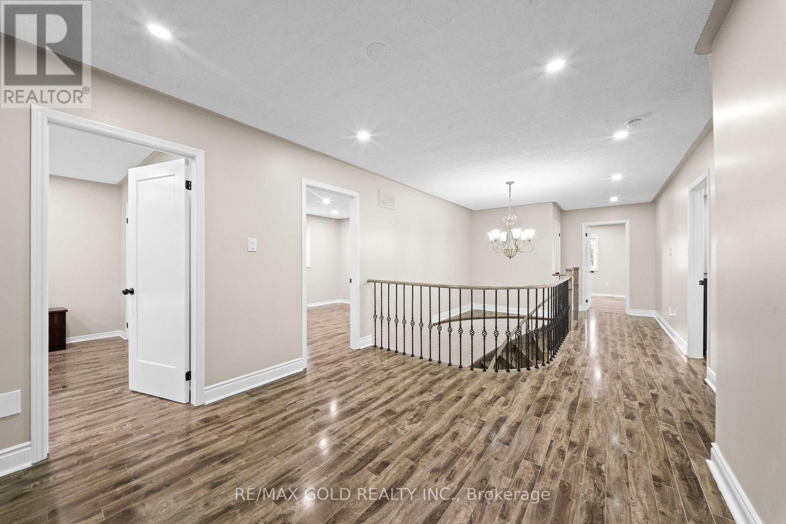 119 Mountainash Road, Brampton, Ontario L6R 1H8 - Photo 24 - W13678988
