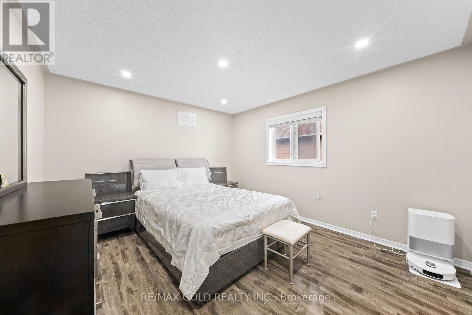 119 Mountainash Road, Brampton, Ontario L6R 1H8 - Photo 32 - W13678988