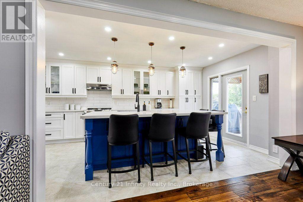 8 Murkar Crescent, Whitby, Ontario  L1N 8Y4 - Photo 13 - E13679204