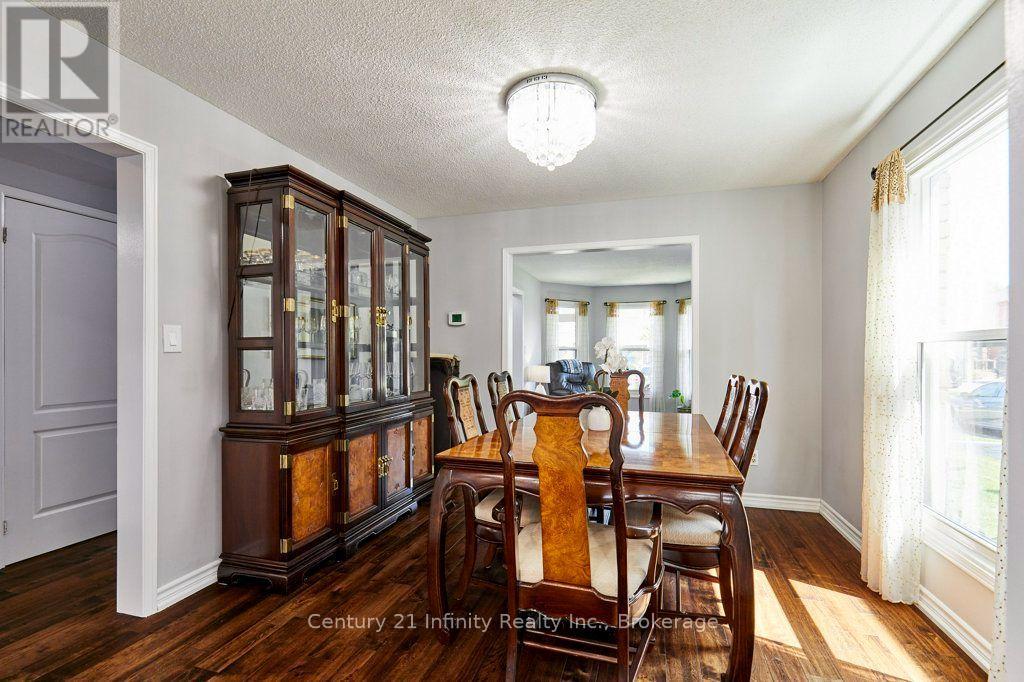 8 Murkar Crescent, Whitby, Ontario  L1N 8Y4 - Photo 7 - E13679204