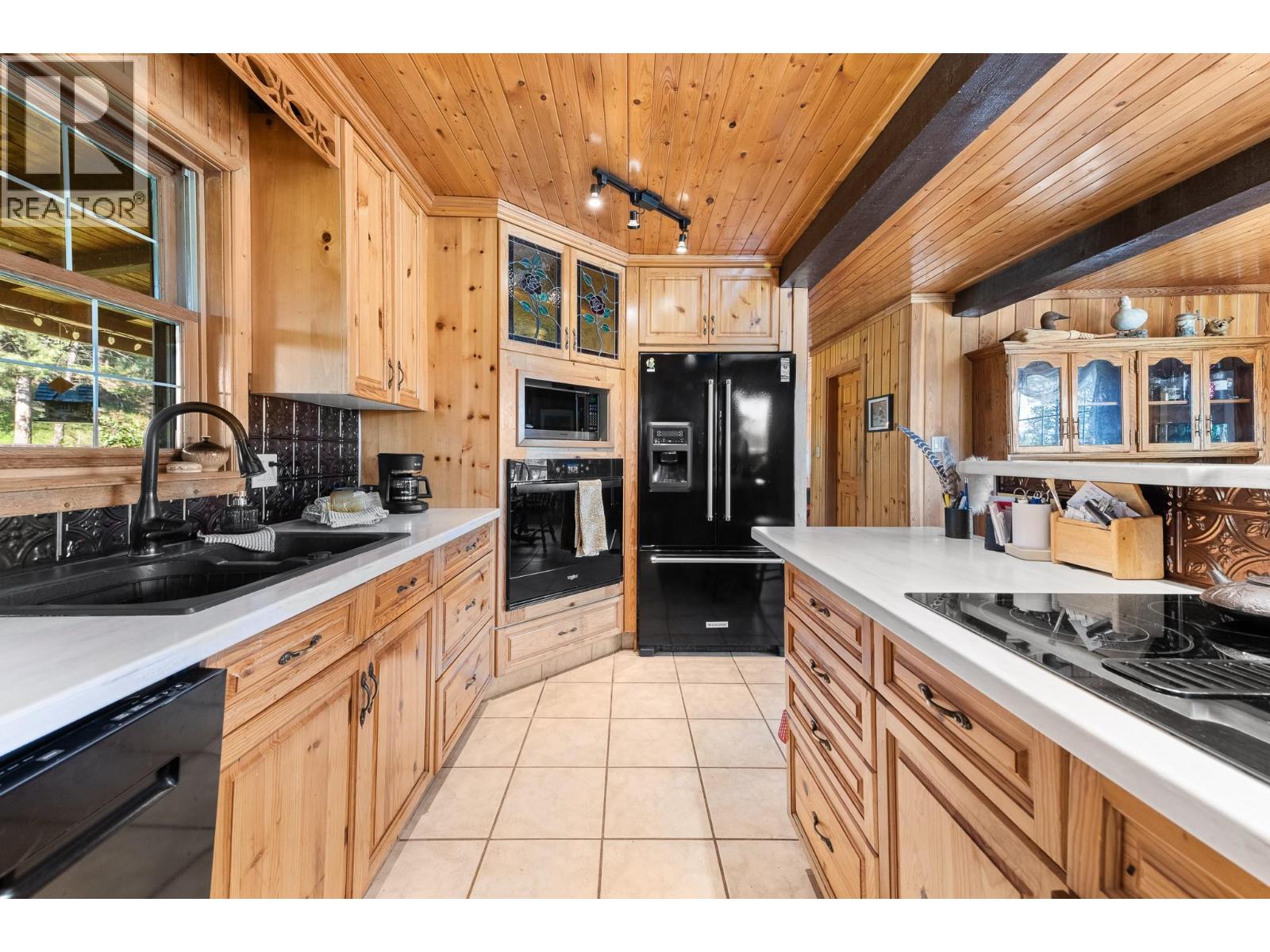 9776 Airport Access Road, Cranbrook, British Columbia  V1C 7E3 - Photo 36 - 10391737