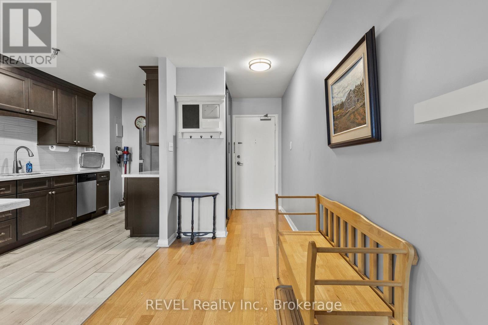 401 - 3955 Portage Road, Niagara Falls, Ontario  L2J 3W2 - Photo 5 - X13492432
