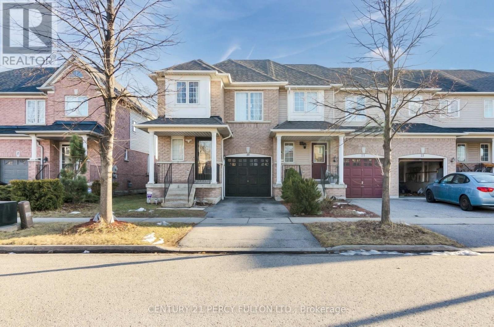 19 ODESSA CRESCENT, Whitby, Ontario