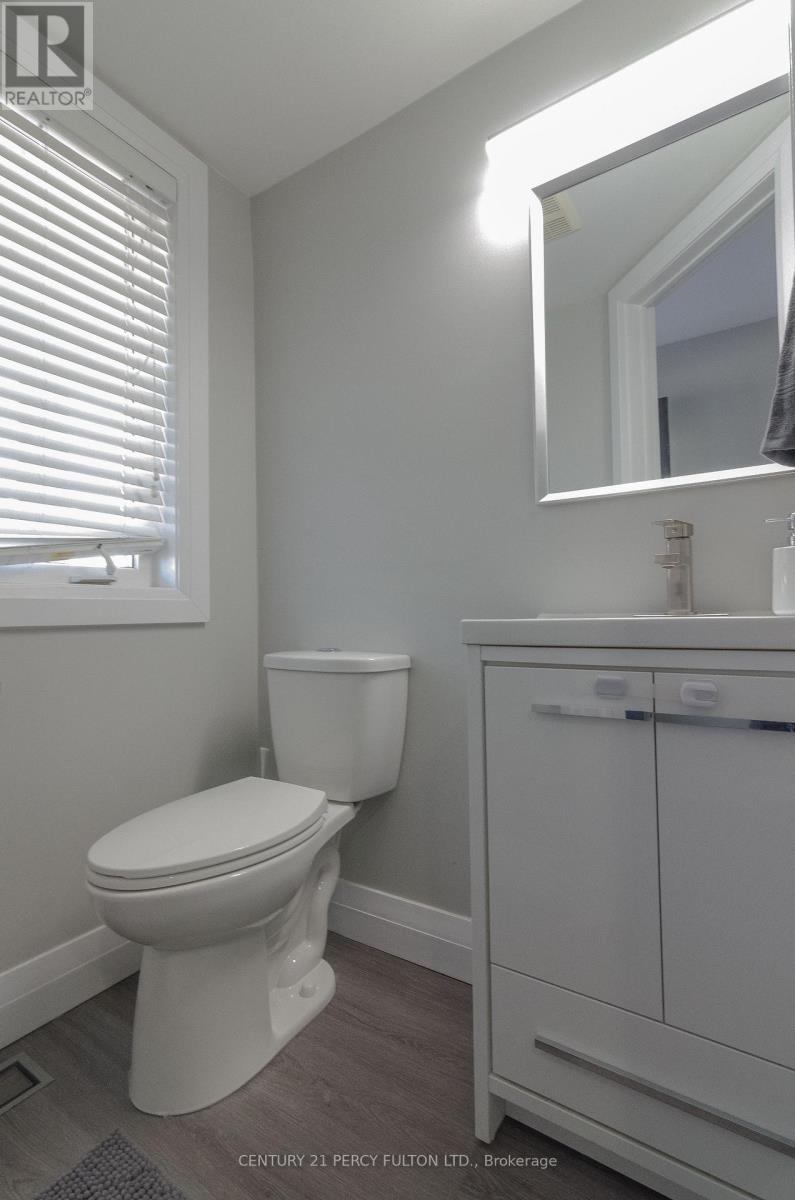 19 Odessa Crescent, Whitby, Ontario  L1R 3P1 - Photo 14 - E13679194