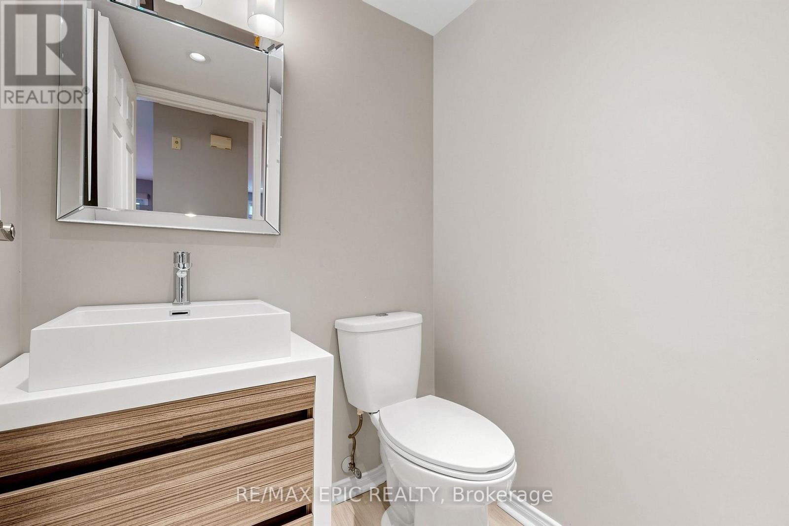 732 - 75 Weldrick Road E, Richmond Hill, Ontario  L4C 0H9 - Photo 10 - N13679210