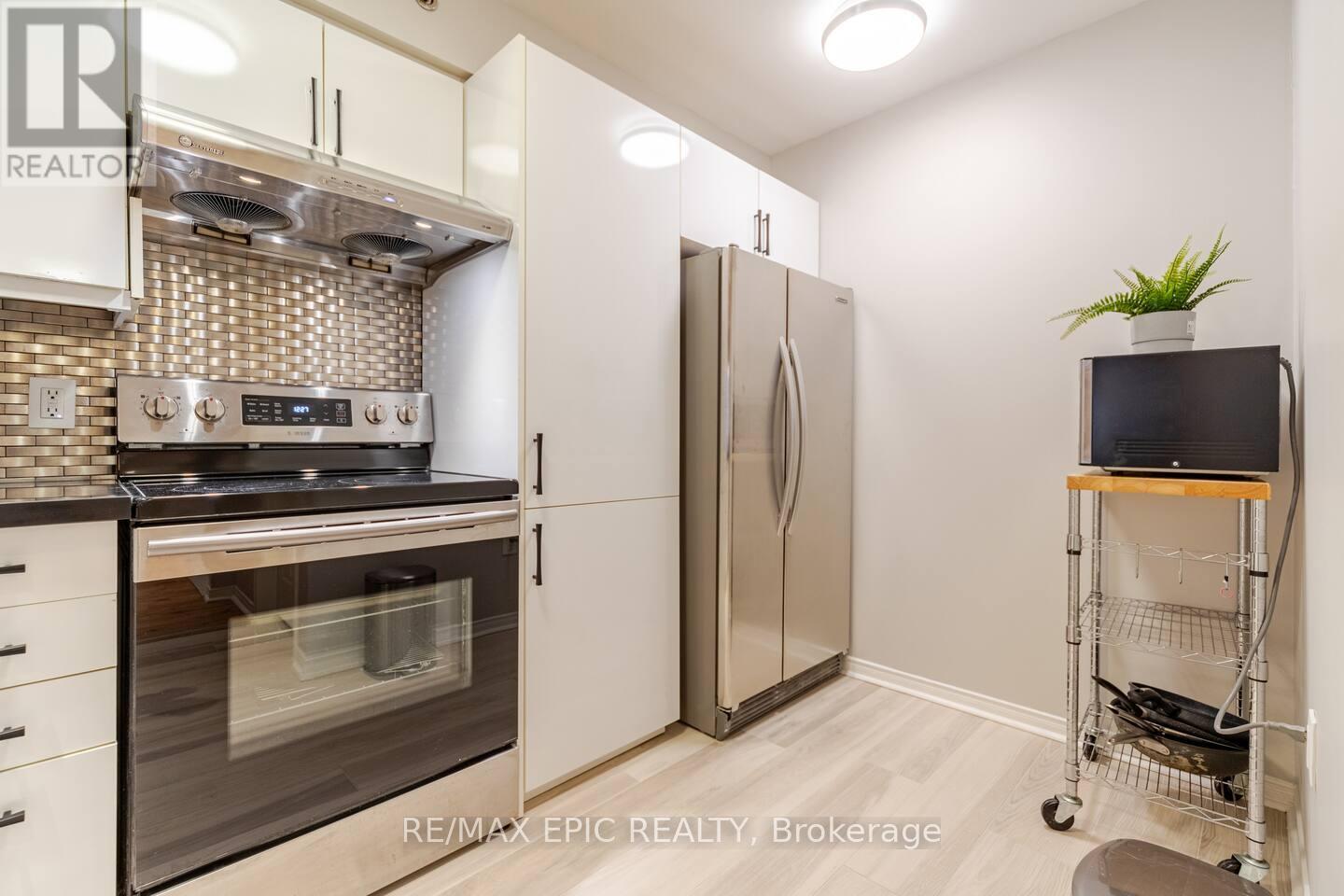 732 - 75 Weldrick Road E, Richmond Hill, Ontario  L4C 0H9 - Photo 5 - N13679210