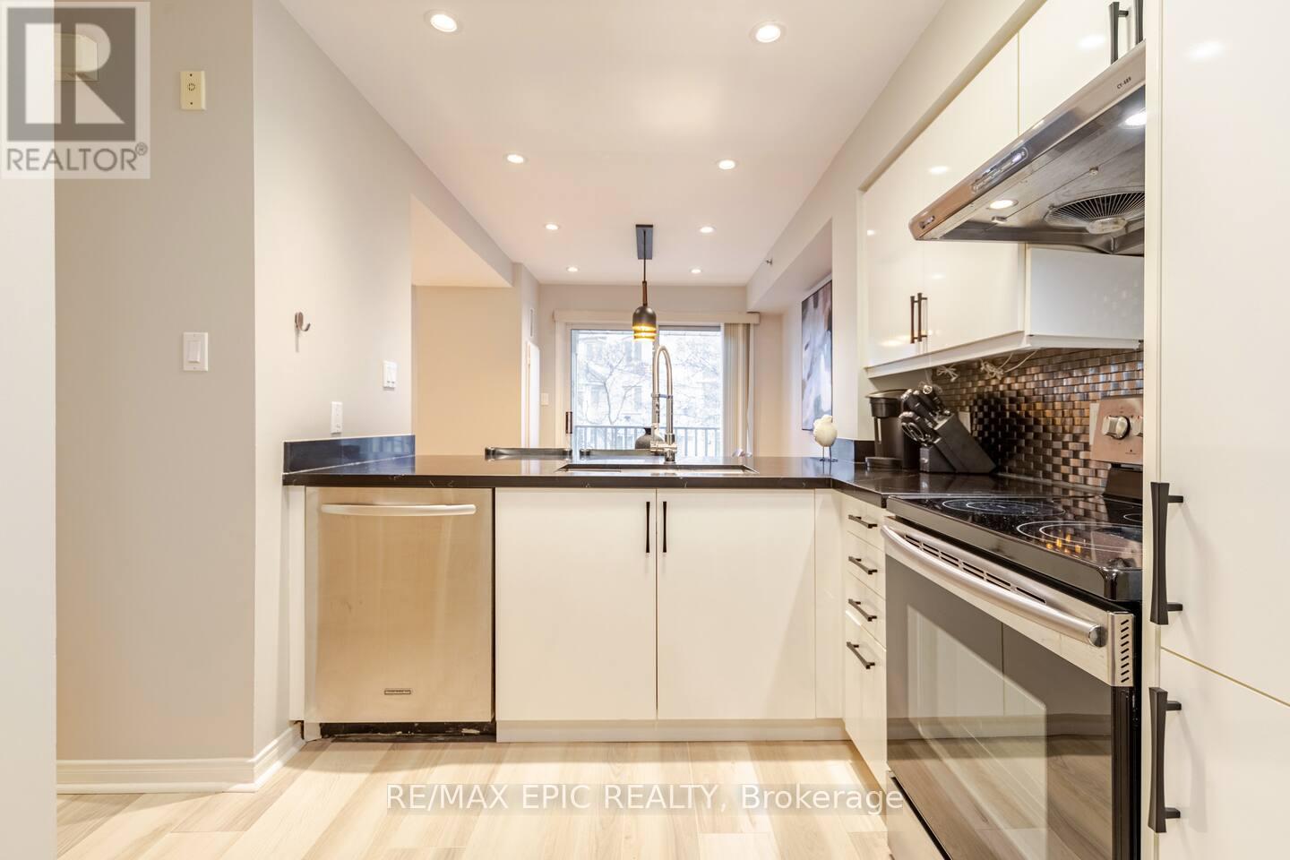 732 - 75 Weldrick Road E, Richmond Hill, Ontario  L4C 0H9 - Photo 6 - N13679210