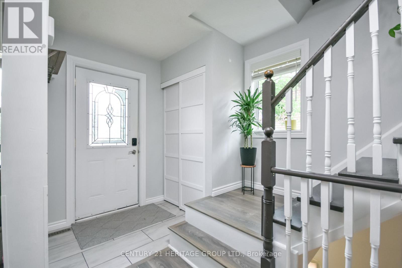 416 Sunnidale Road, Barrie (Northwest), Ontario  L4N 7A8 - Photo 2 - S13679190
