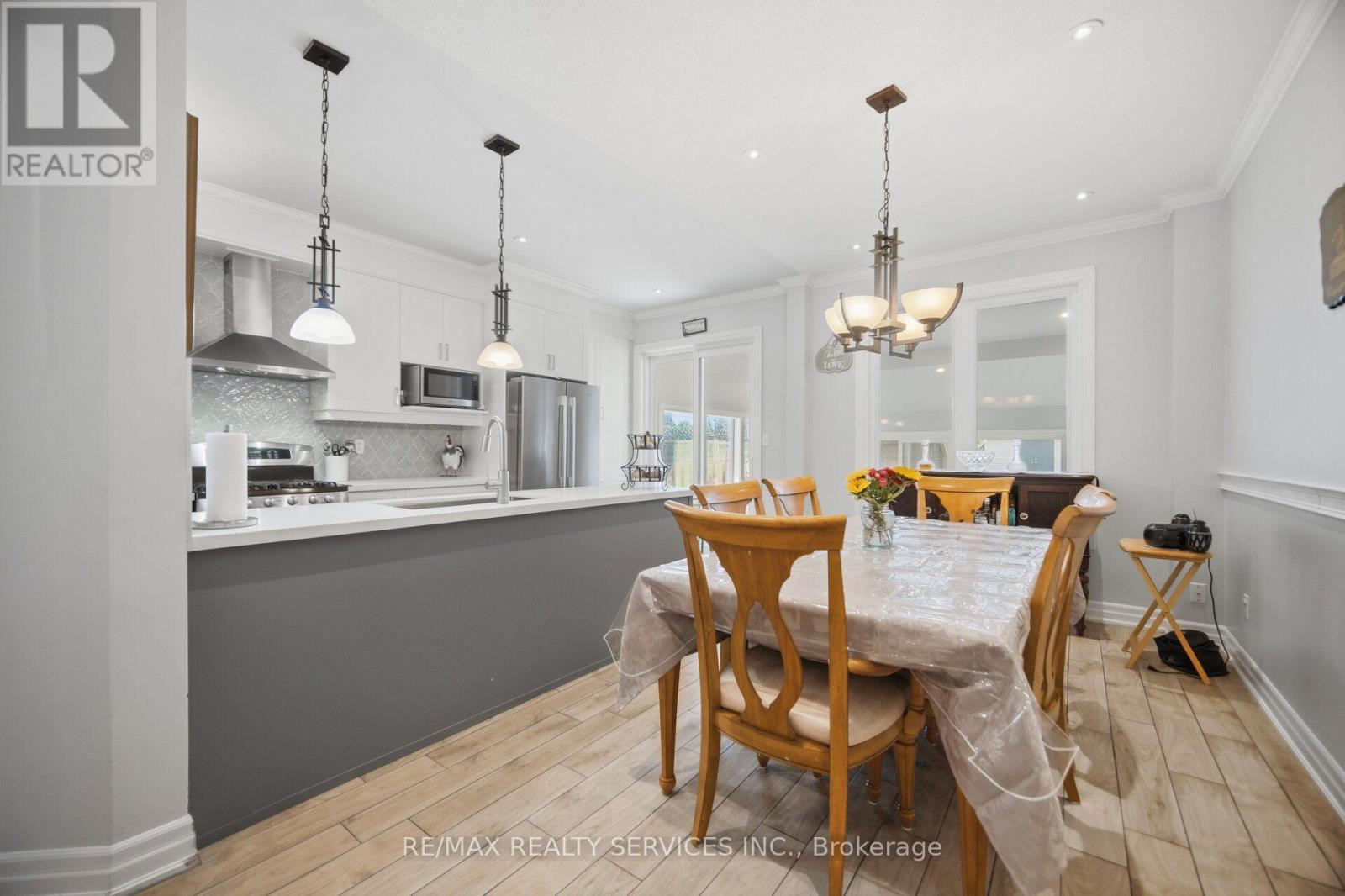 32 Deepcoral Court, Brampton, Ontario  L6V 4P7 - Photo 13 - W13679200
