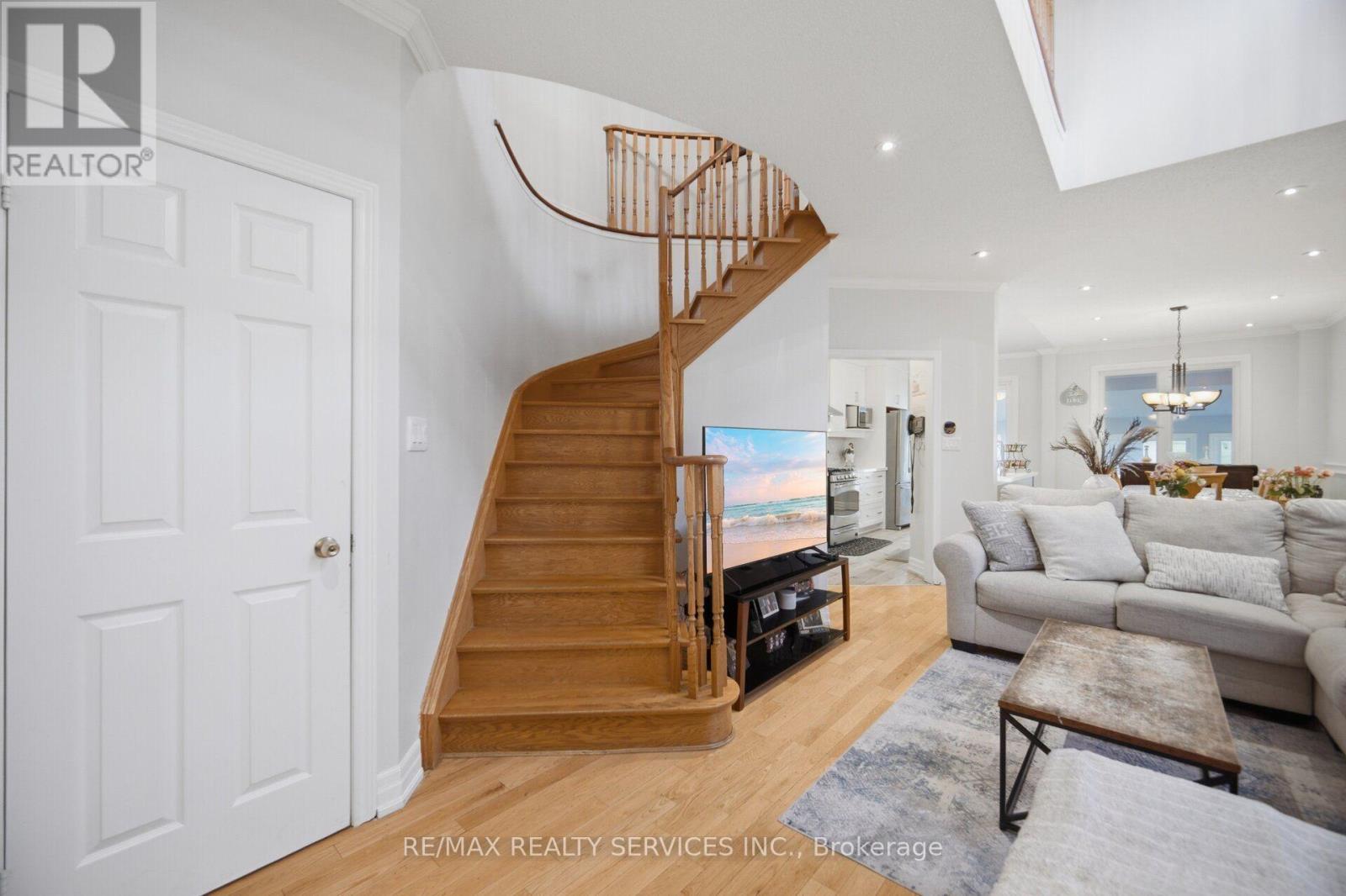 32 Deepcoral Court, Brampton, Ontario  L6V 4P7 - Photo 20 - W13679200