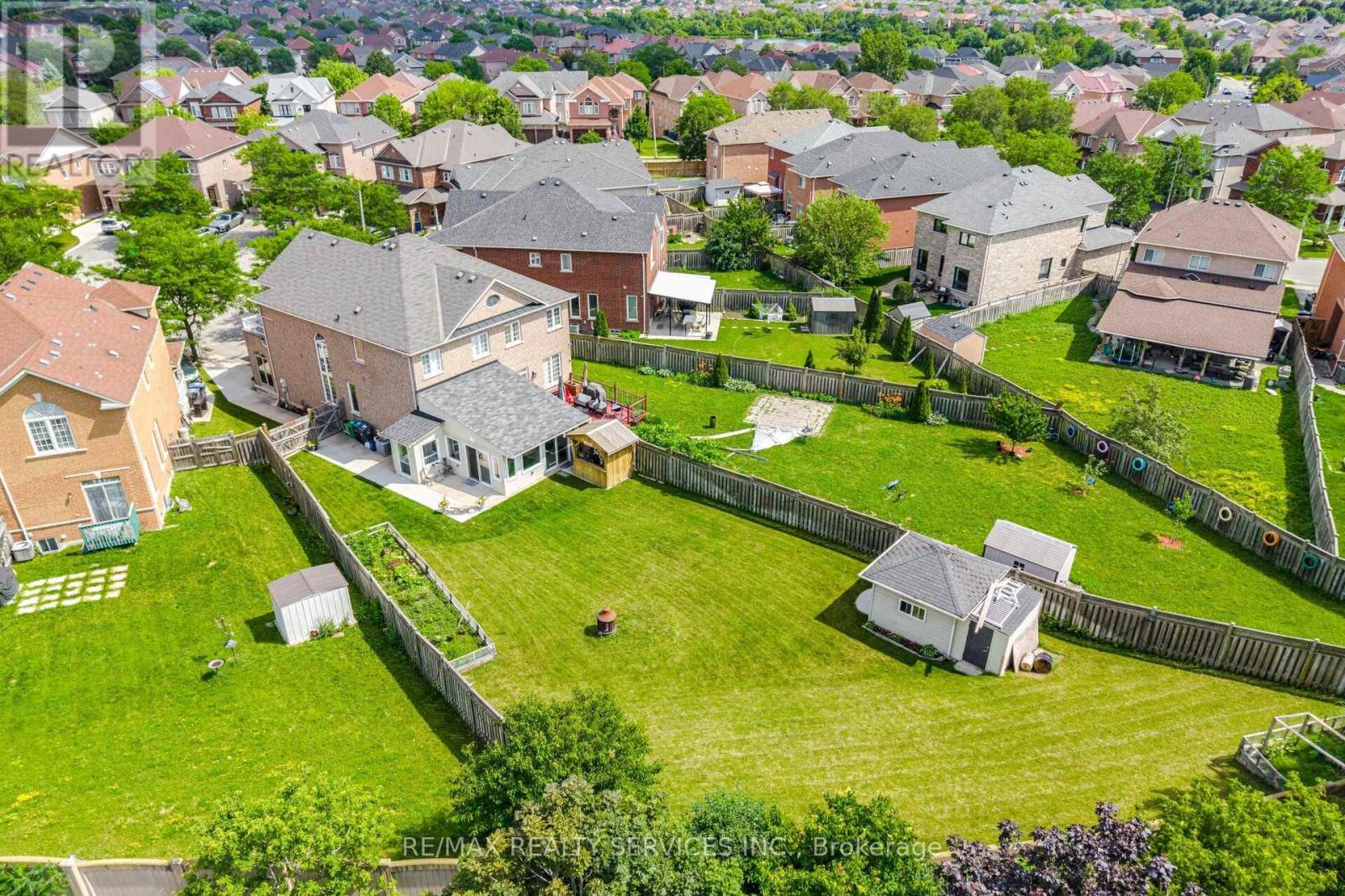 32 Deepcoral Court, Brampton, Ontario  L6V 4P7 - Photo 49 - W13679200