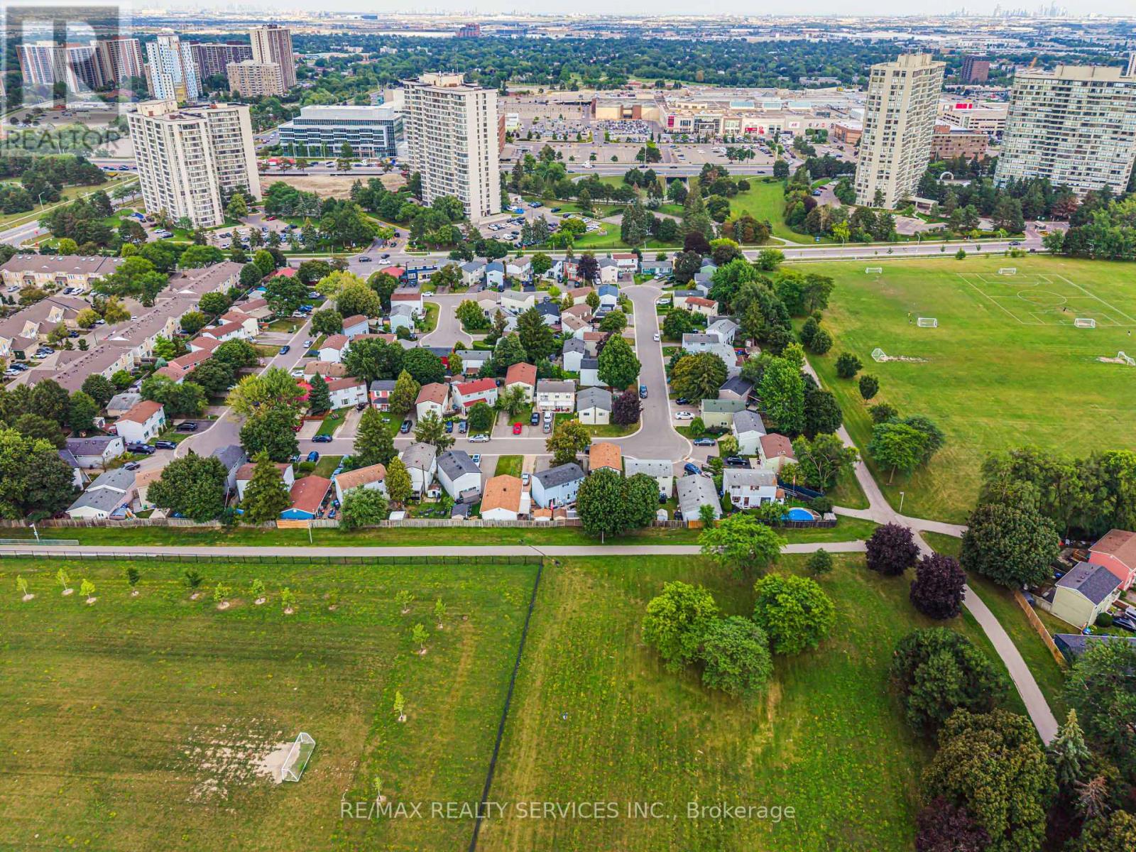 47 Huntingwood Crescent, Brampton, Ontario  L6S 1S5 - Photo 48 - W13679216