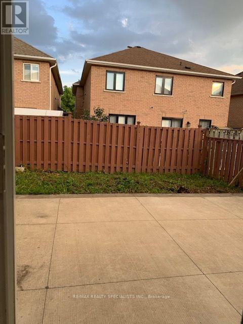 19 Belinda Drive, Brampton, Ontario  L7A 2W6 - Photo 15 - W13678142