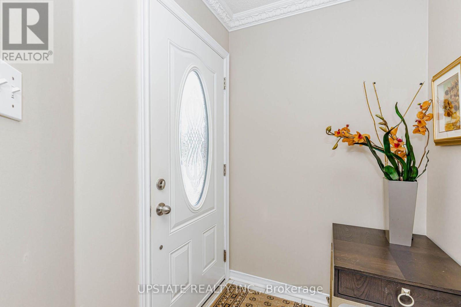 9 Palmolive Street, Brampton, Ontario  L6R 1P4 - Photo 6 - W13678416