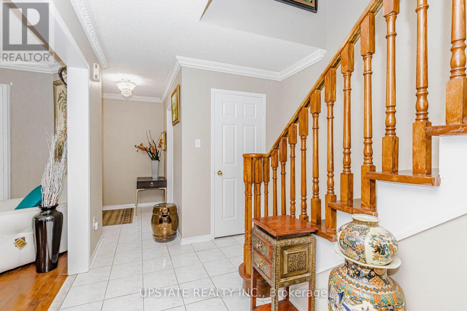 9 Palmolive Street, Brampton, Ontario  L6R 1P4 - Photo 8 - W13678416