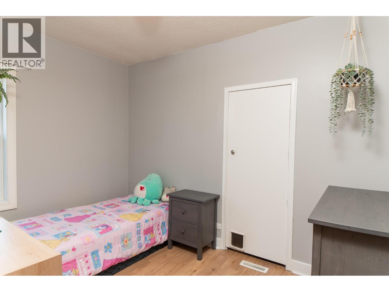 820 Ibbitson Street, Creston, British Columbia  V0B 1G4 - Photo 11 - 10392261