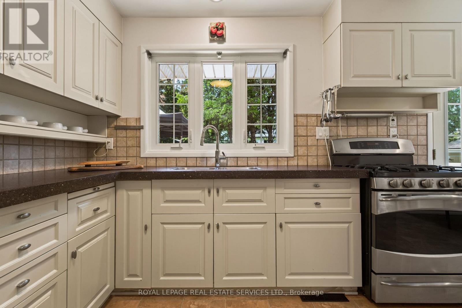 17 Lynndale Drive, Hamilton, Ontario  L9H 3L4 - Photo 13 - X13657784