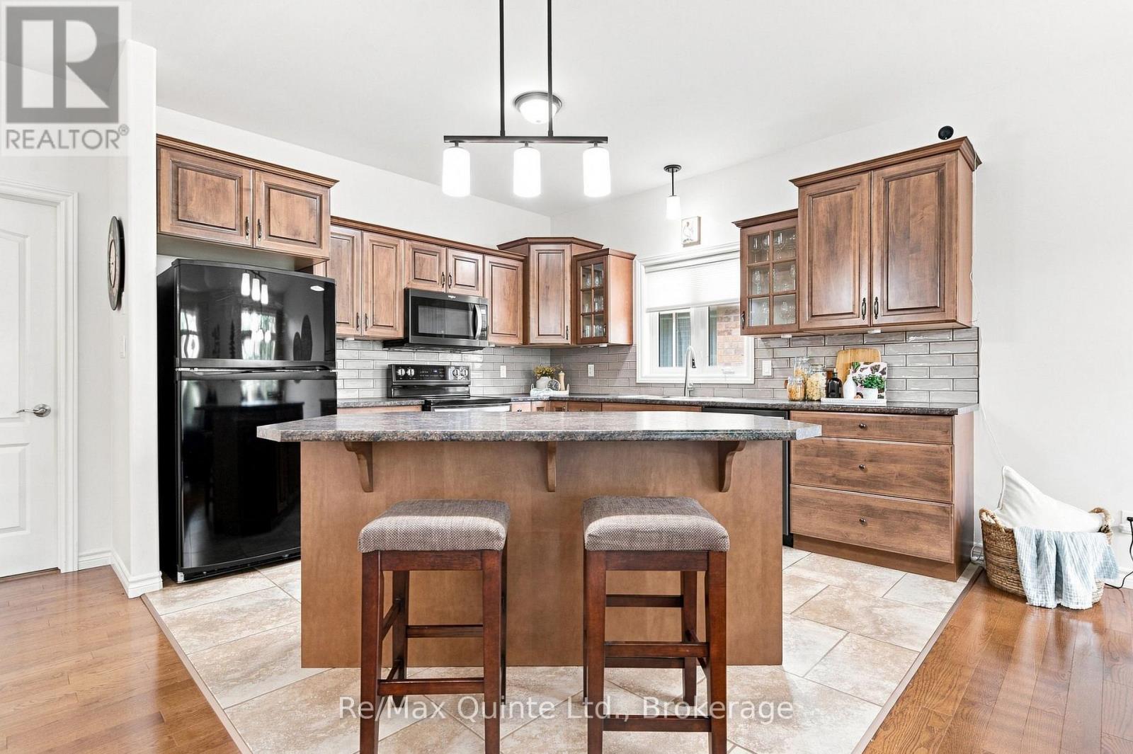 31 Essex Drive, Belleville, Ontario  K8N 0M9 - Photo 12 - X13679322
